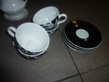 15.05.2019 F iliżanki z podstawkami – 4 szt. Komplet